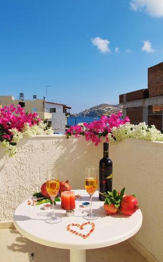 Apollonia Apartments