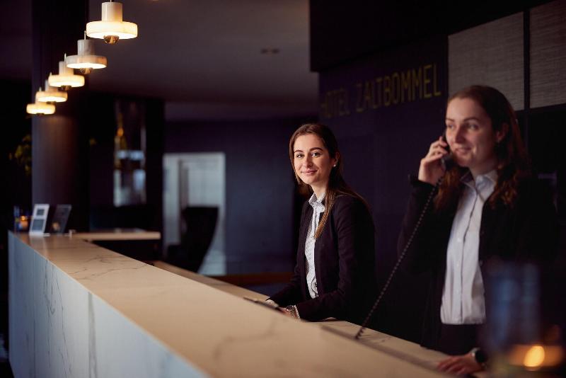 Van der Valk Hotel Zaltbommel-A2 - Lobi