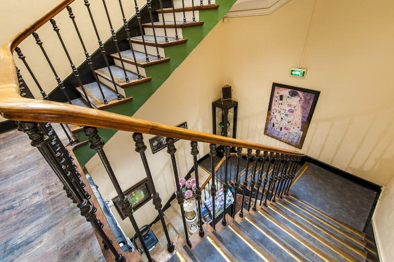 Hôtel De Charme Le Provence - Lobi