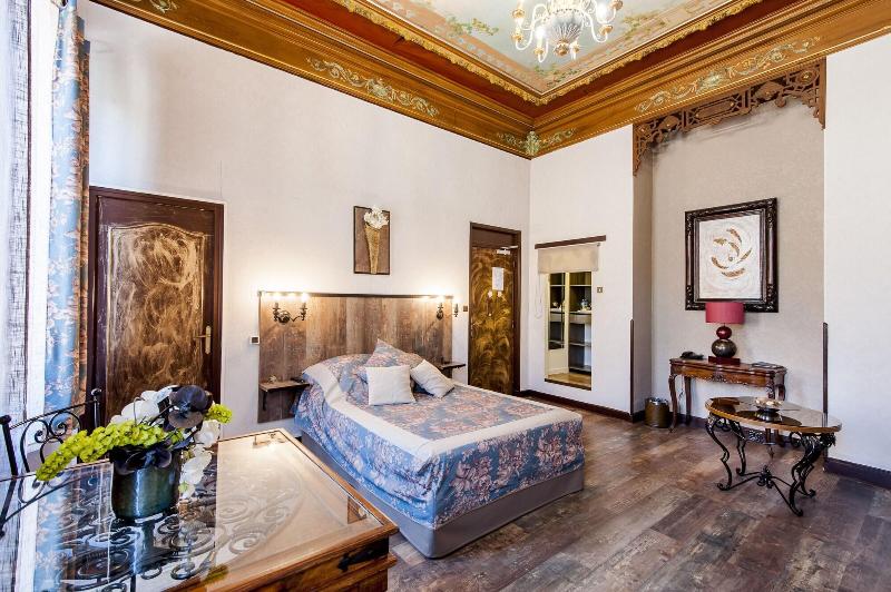 Hôtel De Charme Le Provence - Oda