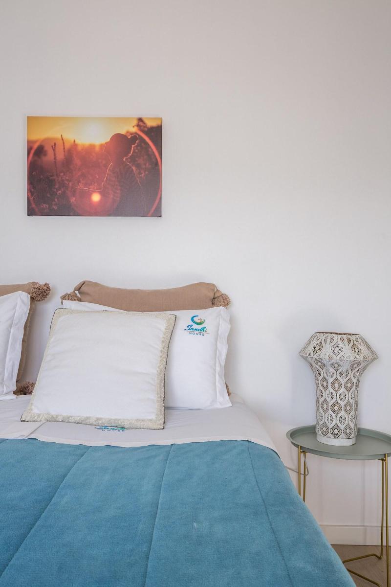 Sandhi House - Yoga & Wellness - Oda