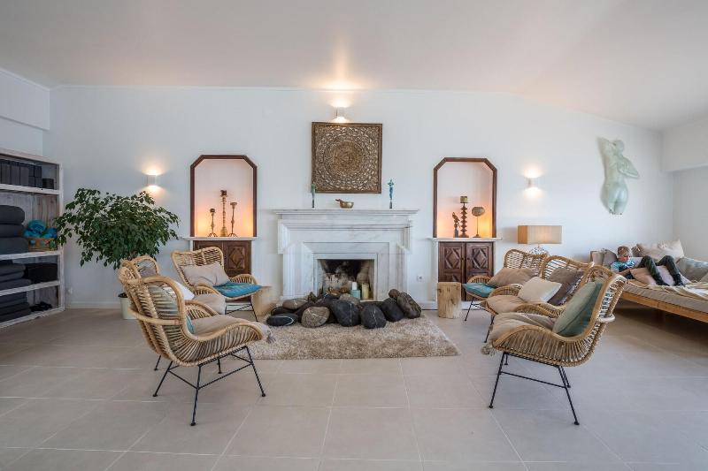 Sandhi House - Yoga & Wellness - Oda