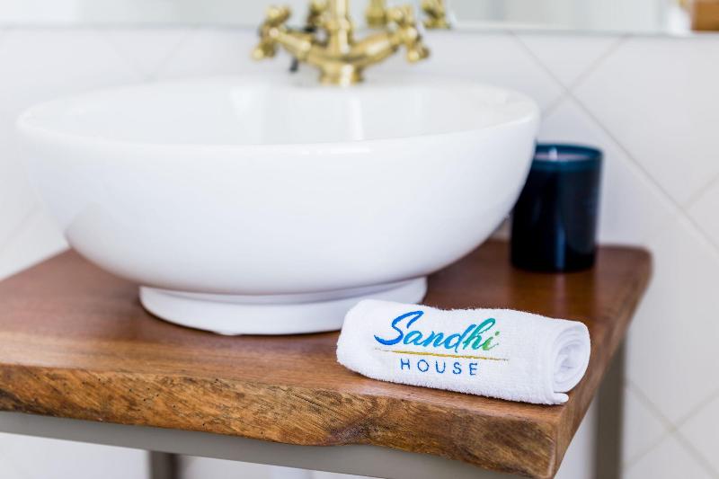Sandhi House - Yoga & Wellness - Oda
