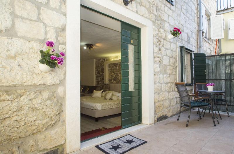 Authentic Luxury Rooms - Genel
