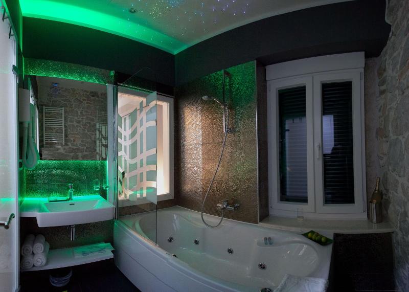 Authentic Luxury Rooms - Oda