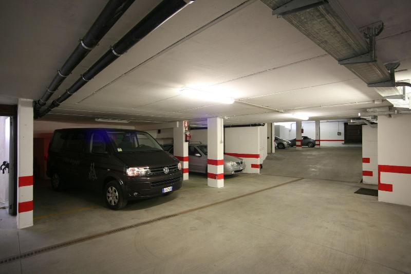 Pilier d'Angle - Genel