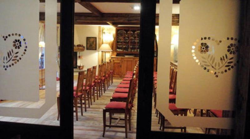 Auberge De La Maison - Toplantı