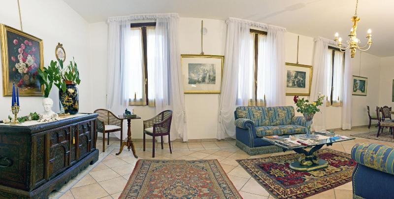 Hotel Villa Scalabrini - Lobi