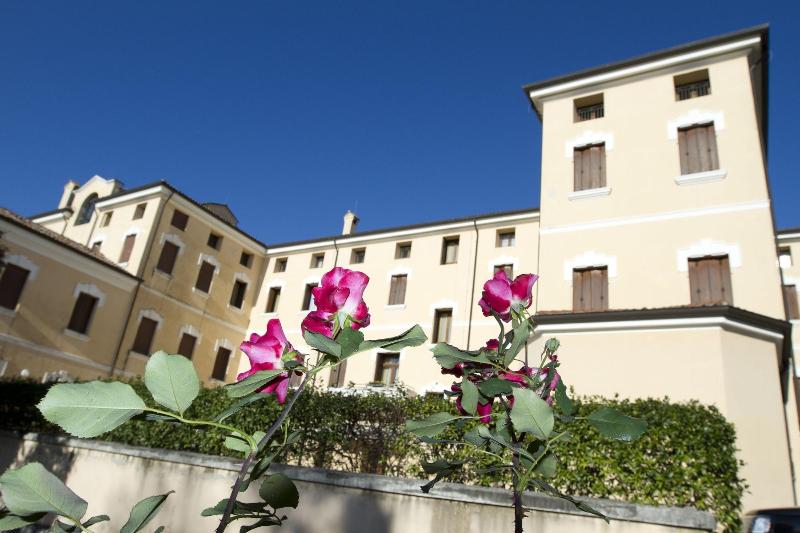 Hotel Villa Scalabrini - Genel
