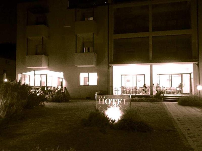 Hotel Flora - Genel