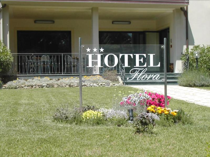 Hotel Flora - Genel