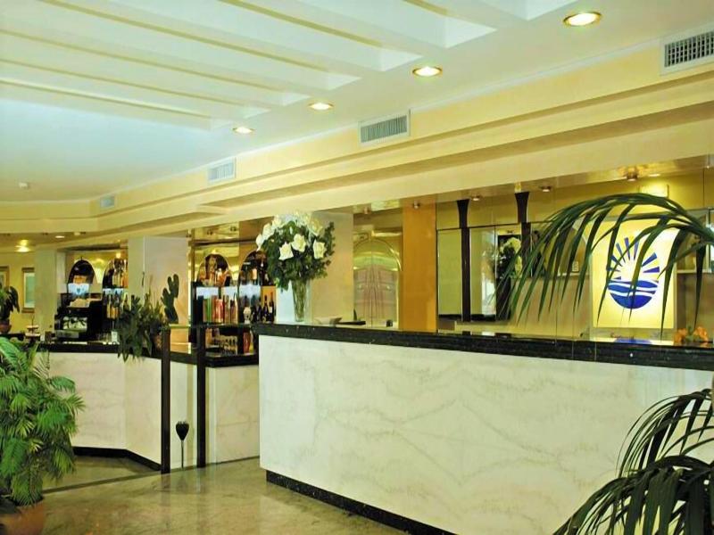 Hotel Borgo Marina - Lobi