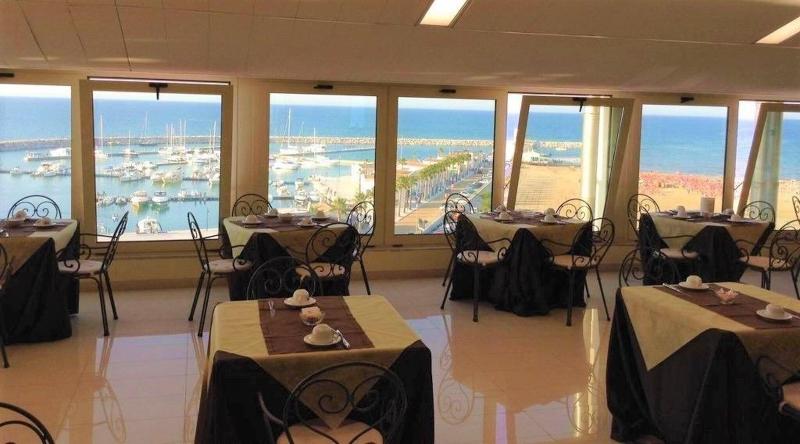 Hotel Borgo Marina - Restoran