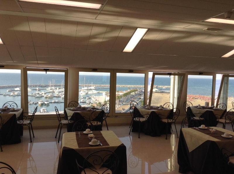 Hotel Borgo Marina - Restoran