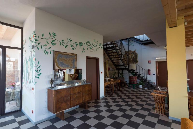 La Casa Rossa Country House - Lobi