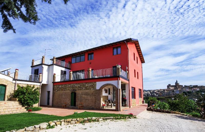 La Casa Rossa Country House - Genel