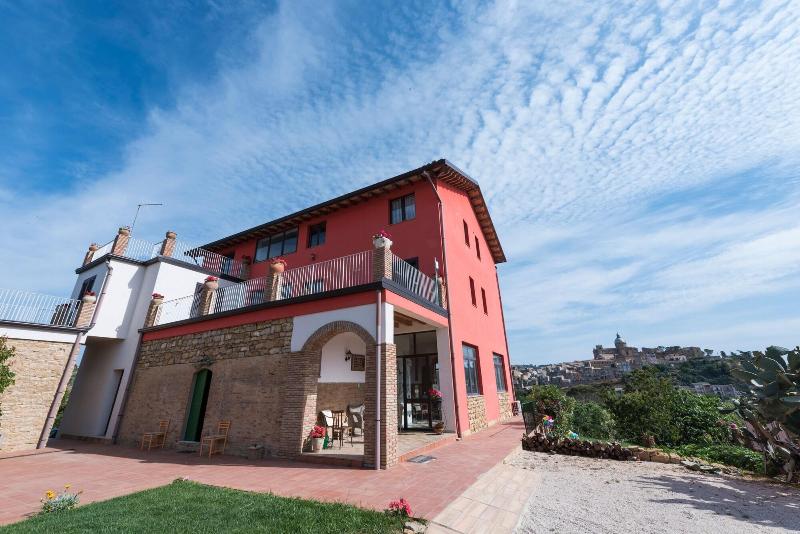 La Casa Rossa Country House - Genel