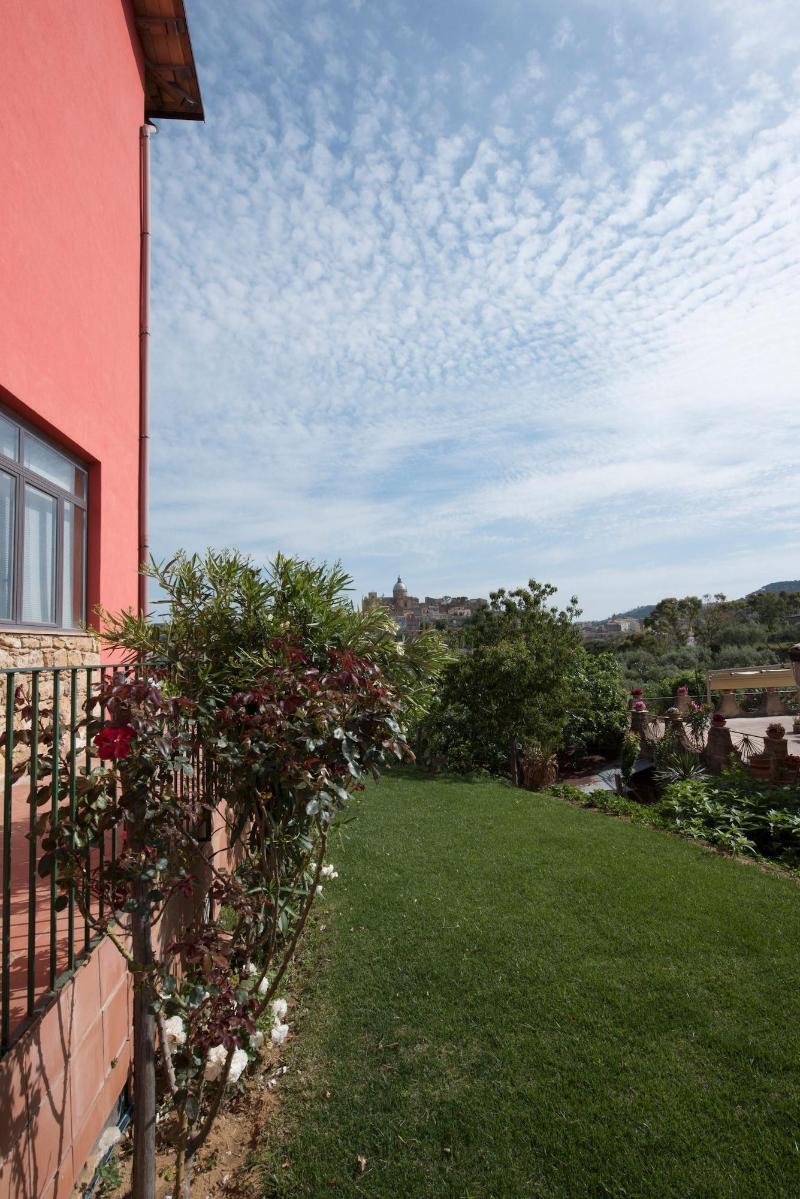 La Casa Rossa Country House - Genel