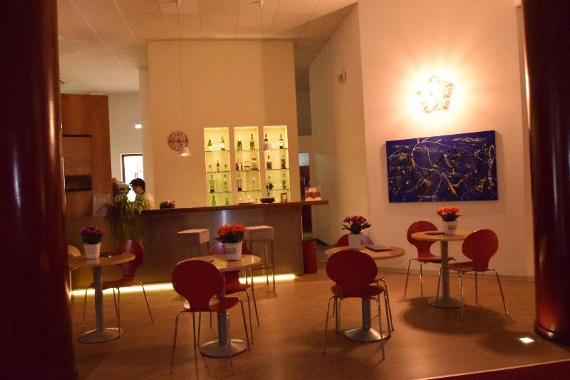 Break Hotel & Motel - Bar
