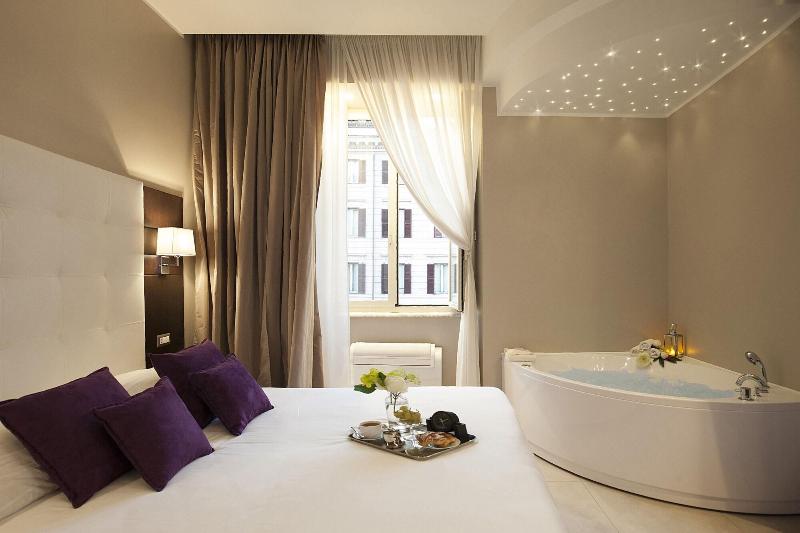 Roman Holidays Boutique Hotel - Oda