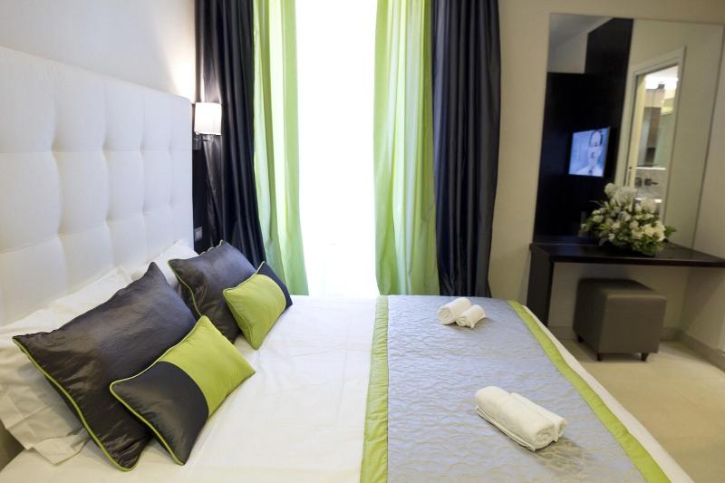 Roman Holidays Boutique Hotel - Oda