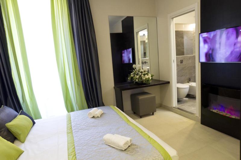 Roman Holidays Boutique Hotel - Oda