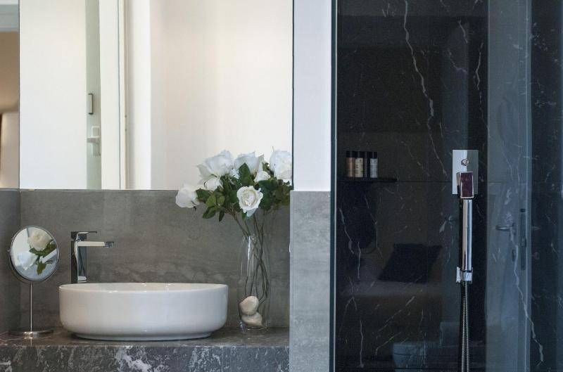 Roman Holidays Boutique Hotel - Oda