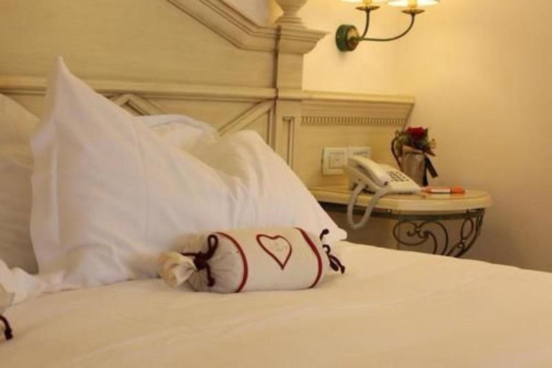 Alpen Suite Hotel - Oda