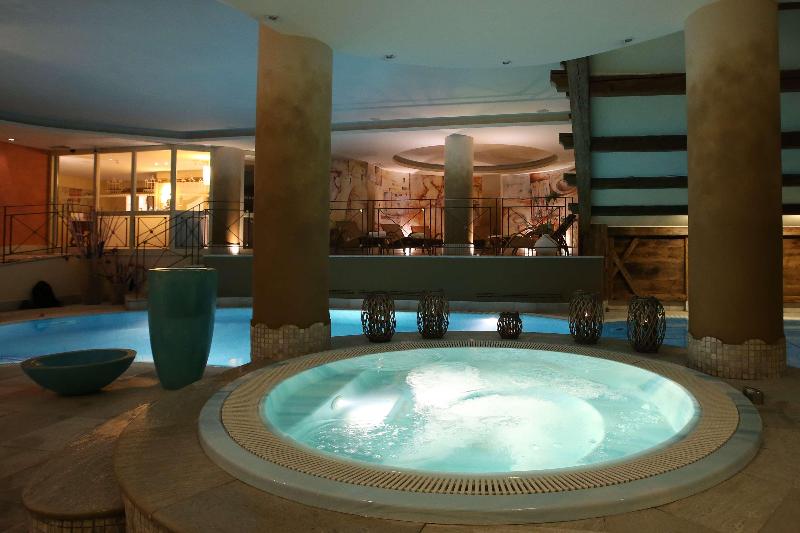 Alpen Suite Hotel - Havuz