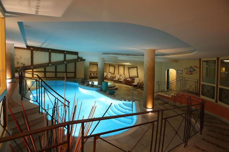 Alpen Suite Hotel - Havuz