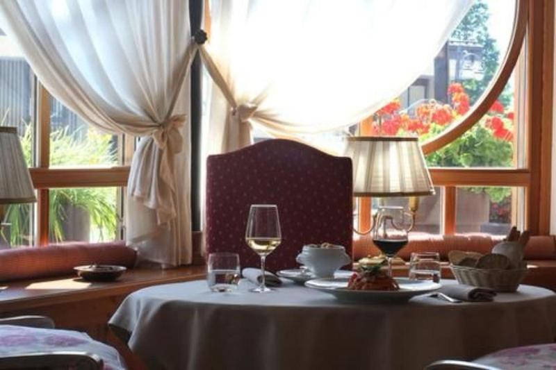 Alpen Suite Hotel - Restoran
