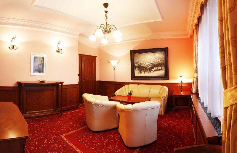 Agh Hotel - Oda