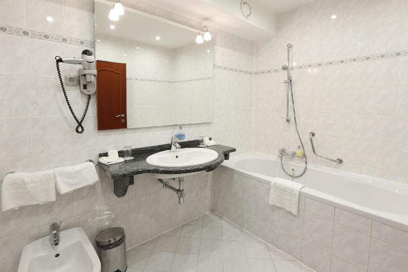 Agh Hotel - Oda
