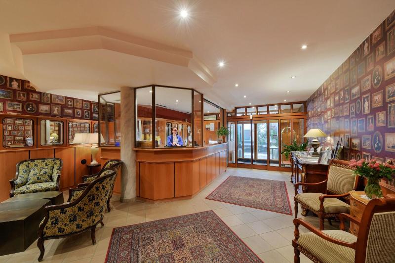 Cella Central Historic Boutique Hotel - Lobi