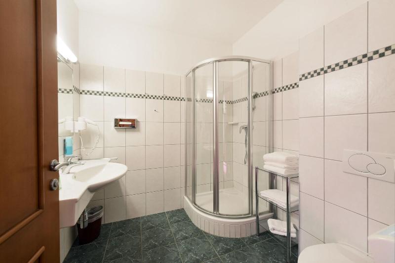 Cella Central Historic Boutique Hotel - Oda
