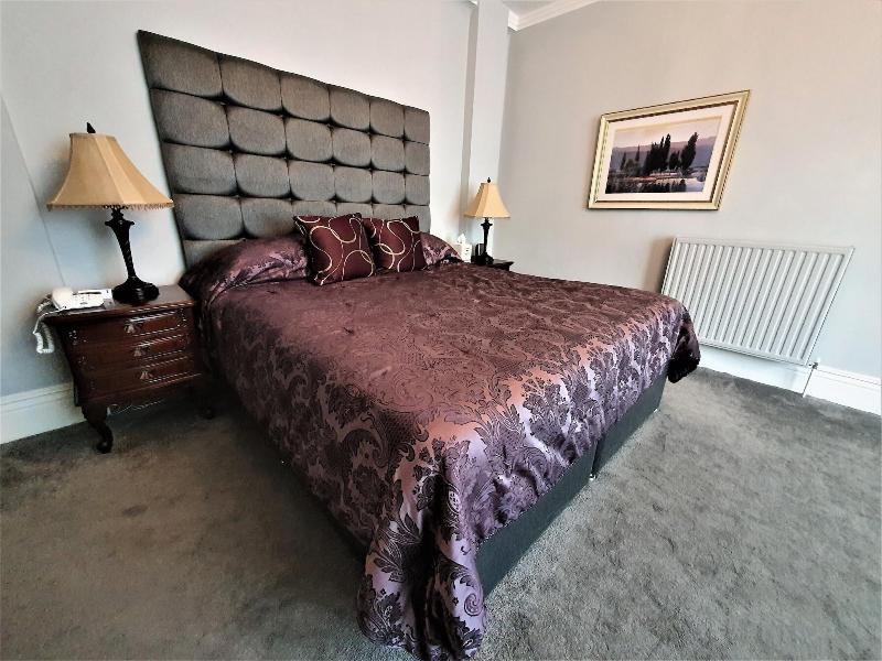 Nuthurst Grange Country House Hotel - Oda