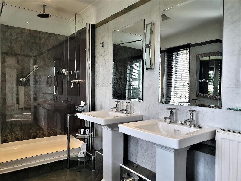 Nuthurst Grange Country House Hotel - Oda