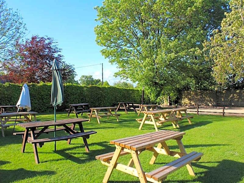 The Langton Arms - Genel