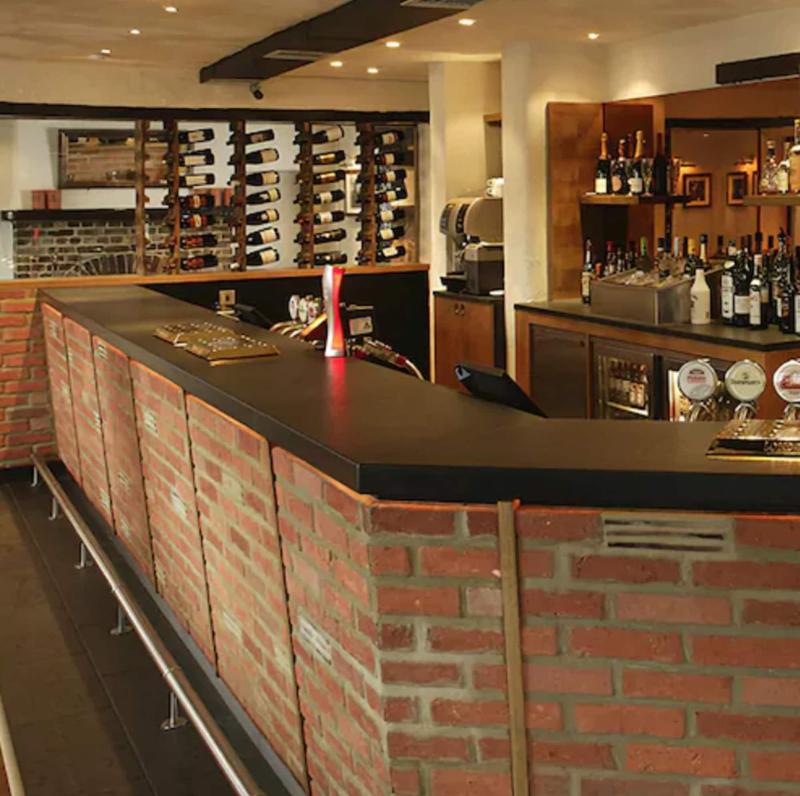 Stirrups Hotel - Bar
