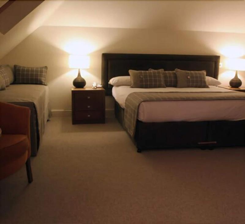 Stirrups Hotel - Oda