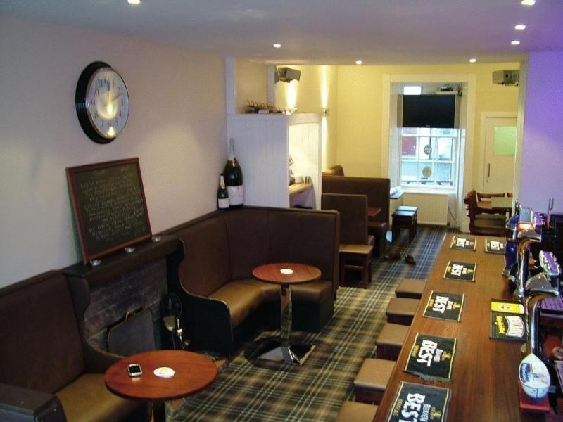 Aberdour Hotel & Stables Rooms - Bar