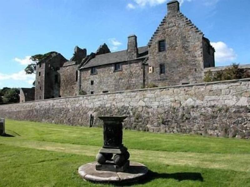 Aberdour Hotel & Stables Rooms - Genel