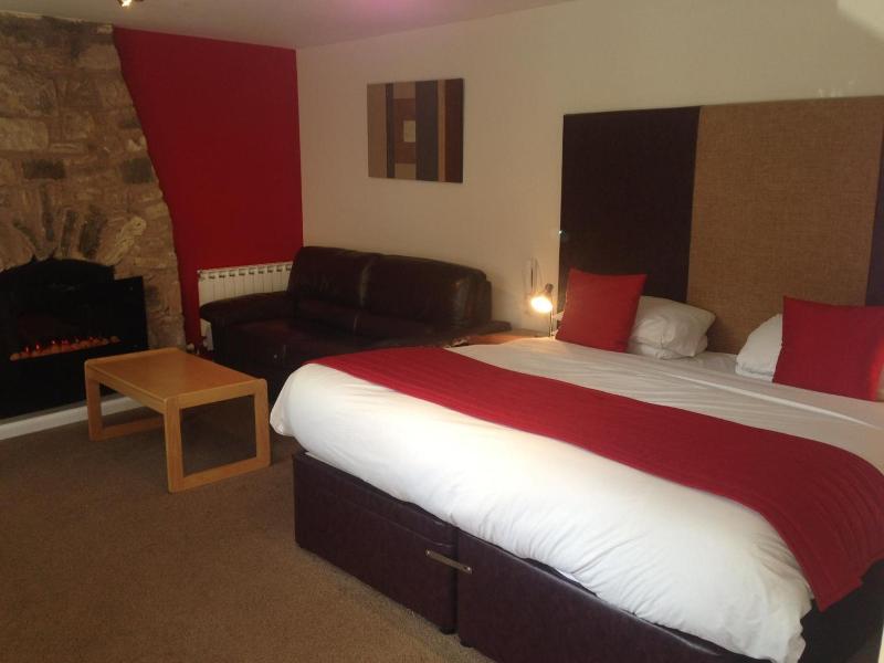 Aberdour Hotel & Stables Rooms - Genel