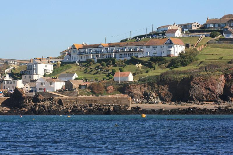 The Cottage Hotel - Genel