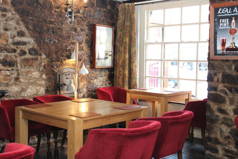 Old Kings Arms Hotel - Bar