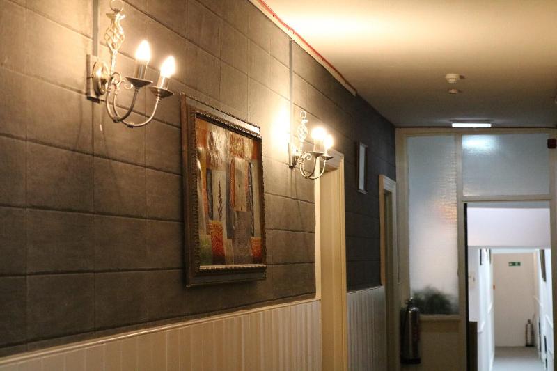 Schooner Hotel - Lobi
