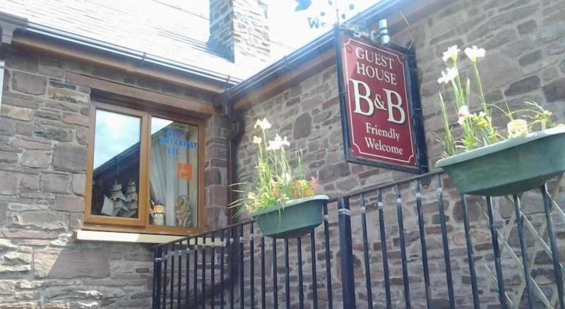 Castle Lodge B&B - Genel