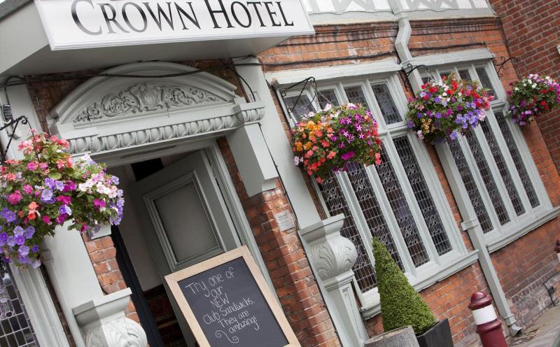 Crown Hotel - Genel