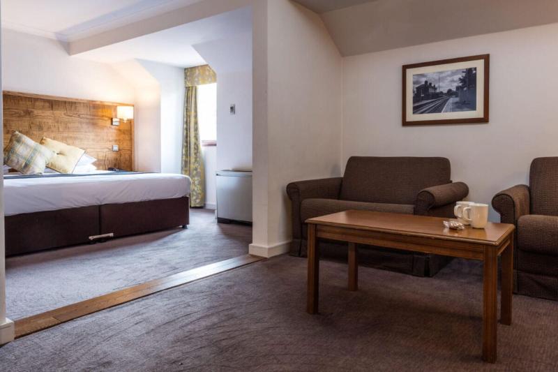 Crown Hotel - Oda