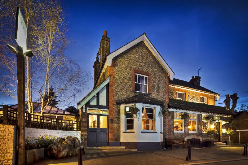 The Victoria - Genel